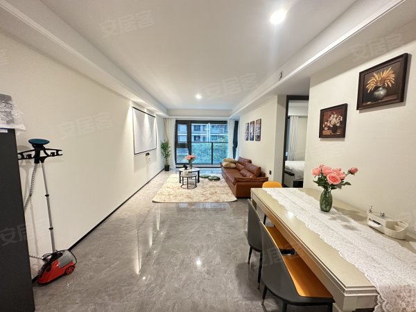 保利海上瑧悦_3室2厅2卫__电梯房_精装修_随时看房