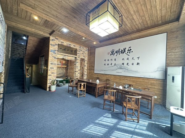 玫瑰绅城花园(别墅)_4室3厅4卫__看房方便