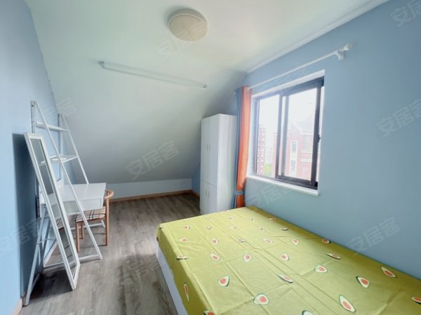 南屏路地铁，建筑大学，28中，绿地中心，月付，随时看房