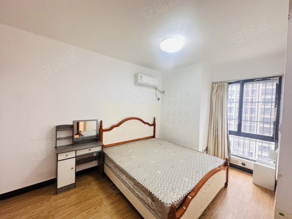 金濠优活城_精装1室业主自住房_独立阳台_民水电小区房有电梯