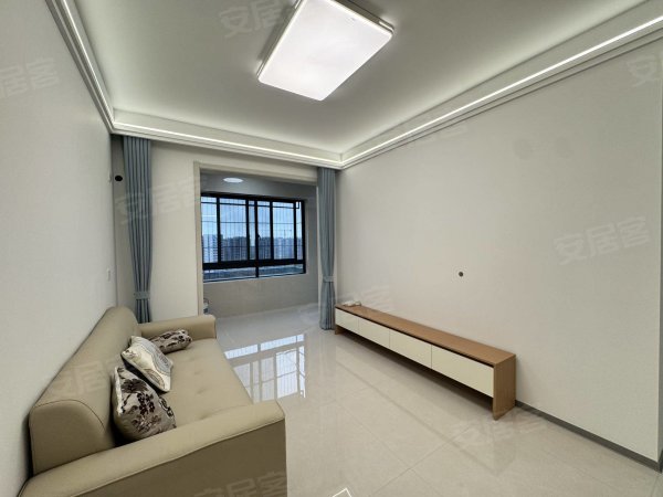 湖畔书香精装两室_近地铁_新四中_滨湖首府_省立医院_银泰旁