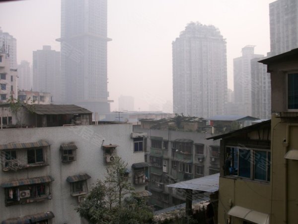 便宜的房子小城市 600x600.jpg