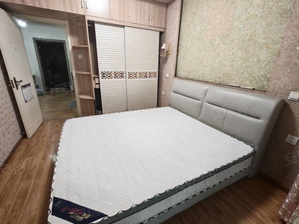 丁香家园三期有二室一厅一卫房子出租精装修