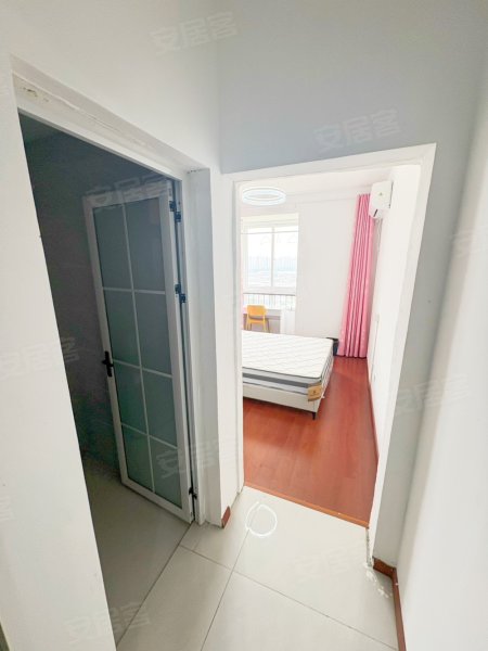临湖社区精装修拎包入住可短租月付近大众蔚来经纬美菱延锋各工厂