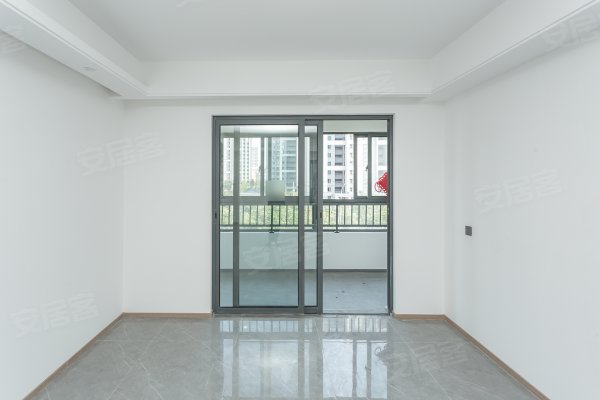 锦绣兰院_电梯房_4室2厅2卫_家电齐全_配套成熟_急租