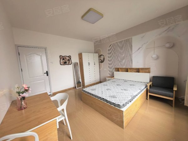 超大主卧，包物业费，民水民电停车方便，可月付押一付一，0佣。