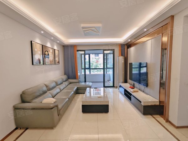 蓝光雍锦半岛_三房两卫拎包入住随时看房全屋定制