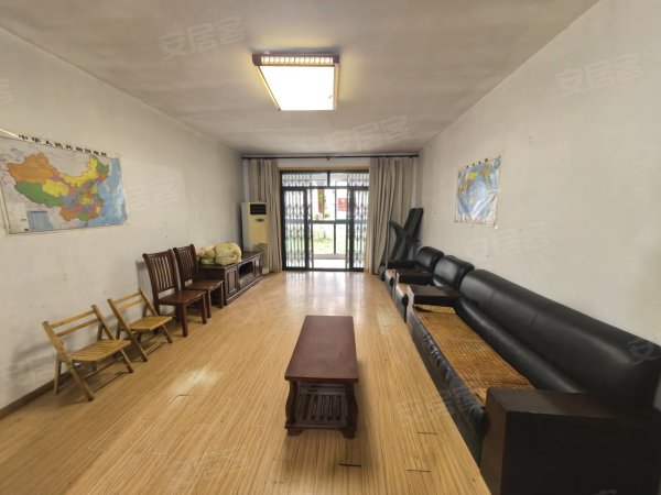 一楼，简单装修，适合办公或者仓库，或者住家，拎包入住