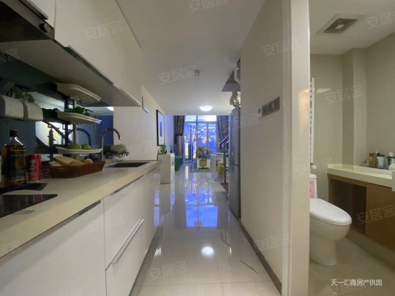 59万loft,崂山科技大旁边11号地铁线,远观海景公寓现房,鲁商蓝岸丽舍
