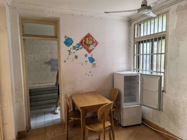 卫楼新村_2室1厅1卫__60平米