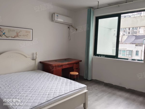 双地铁口朝南独卫大主卧位于世纪中心财富广场新天地广场双岗