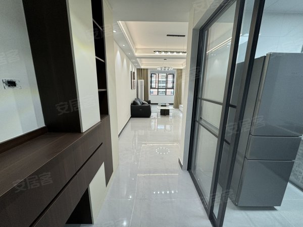 近南屏路地铁站_姚公庙_近天鹅湖东_银泰in77_省立医院南