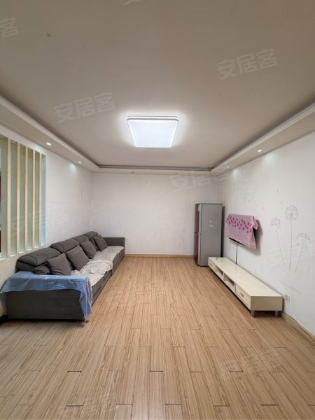 港澳花园(港澳苑)_3室2厅2卫_实图实拍_电梯房_港澳广场