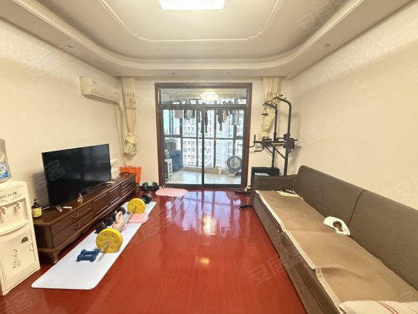 实拍原房丨精装三室_家具齐全_全天采光_随时看_拎包入住