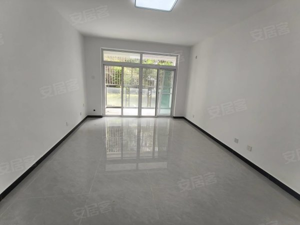 五里墩青阳路，S1号线，颐和花园，精装两室，一楼，随时看房