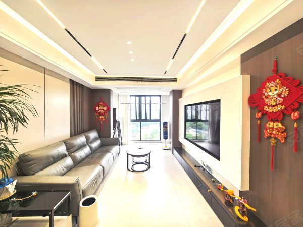瑶海万达旁_云河湾精装修婚房三室两厅_家具齐全_首租_随时看