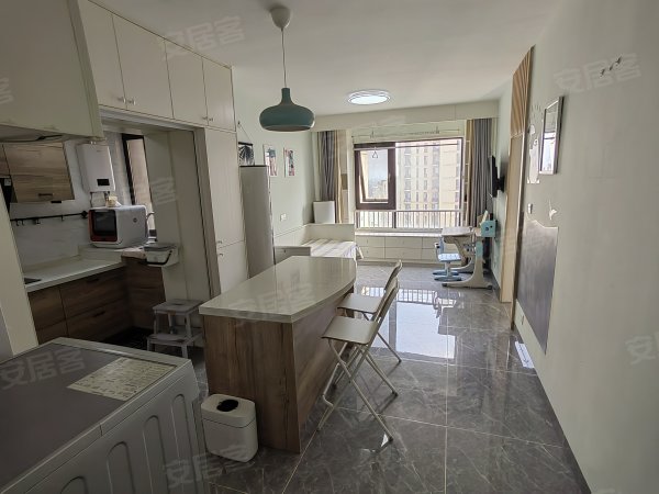 世茂翡翠首府精装修来啦_安大南门对面正归一室一厅一卫随时看