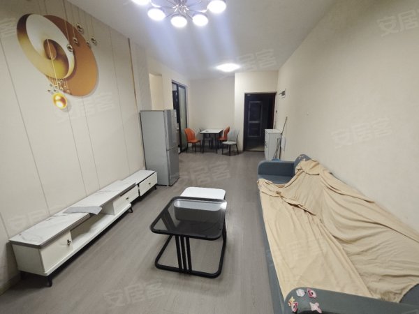 我是房栋丰华苑无肿接沸可押一付一主卧大小房间都有包宽带大众蔚