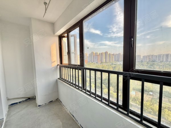 湖畔义乐精装合租独卫单间新省府近云峯中心_押一付一拎包入住