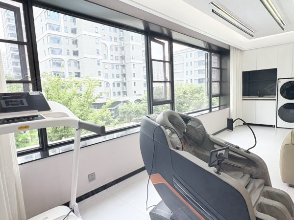 全景落地窗滨湖核心铂悦天汇阔绰横厅大平层品质住宅随看