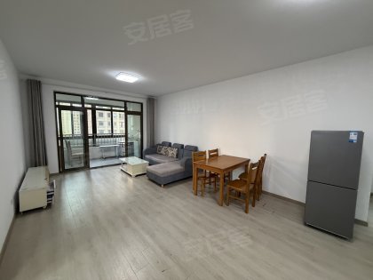 万象公馆三室_配置齐全_近大众班车点_云谷创新园租房_地铁口