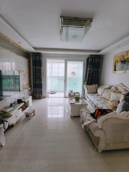 新海家园_房东自住装修_首次对外出租_拎包入住_随时看房