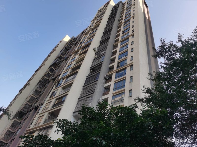 业主低价急售锦地翰城二期三房两卫南北通透毛坯好楼层