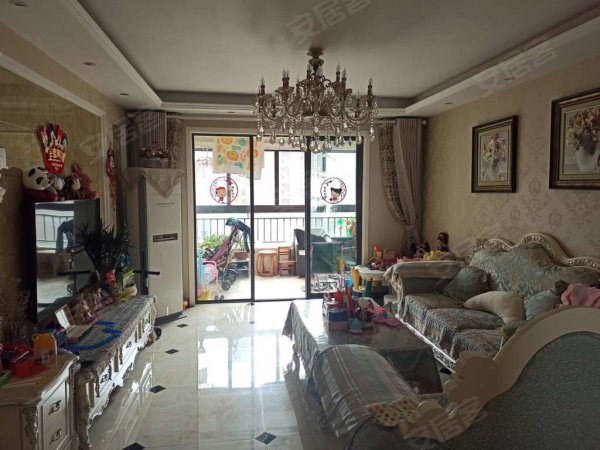华润橡树湾(一期)_3室2厅1卫__电梯房_精装修131平米