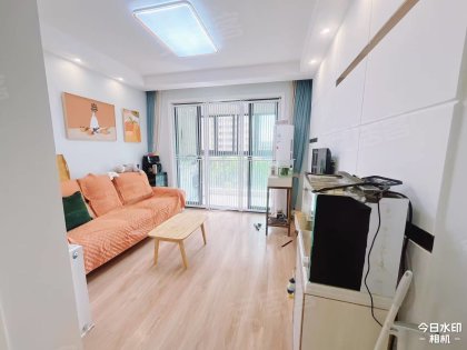 带暖气车位_朝南两房_东方蓝海E区_业主自住定制衣柜品牌家电