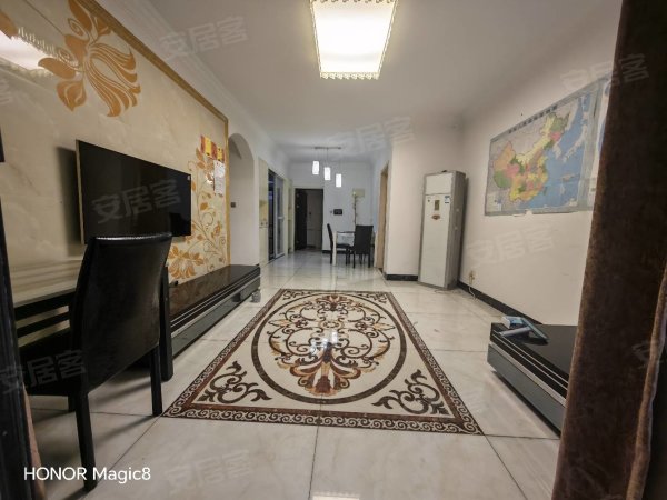 南艳湖_真实在租随时看房_三台空调_真图实拍