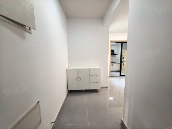 碧桂园时代倾城_3室1厅1卫_居家自住_品牌家具_大杨地铁口