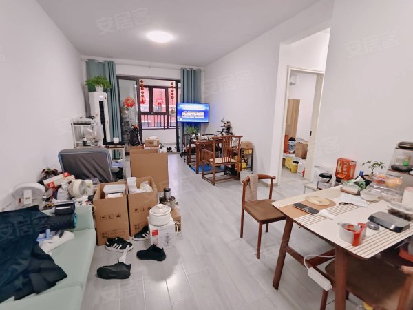悦湖西岸温馨三房两卫出租_随时看房_拎包入住
