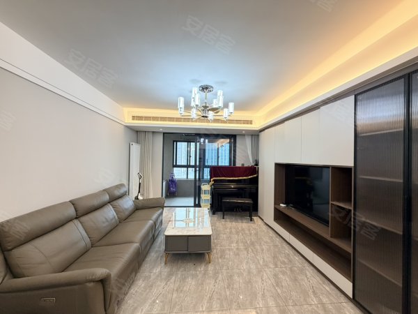 实拍好房天鹅湖_新粮仓附近_自住精装边户四室带暖气_拎包入住