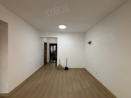 碧水源_2室2厅1卫__电梯房_81平米