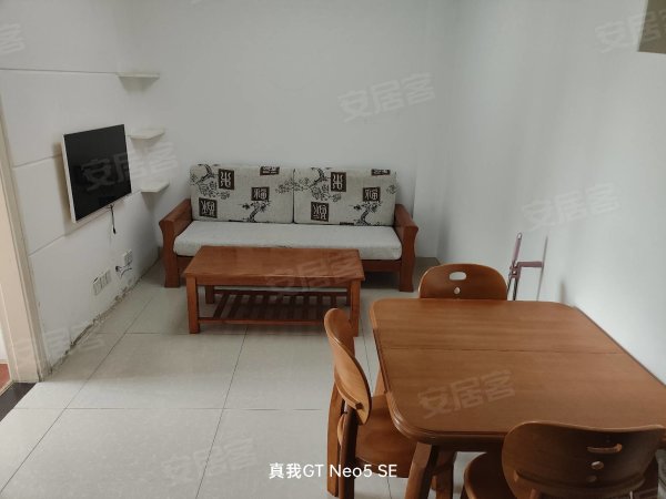 包河万达，和平广场。宝业城市绿苑东区。精美两室。租金便宜