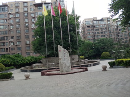 瑞麟君府老总_临潼瑞麟君府实景
