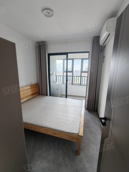 板桥北苑两室出租，板桥菜市场隔壁，利港银河新城对面