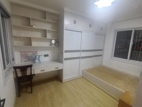 滨湖菊园实图实价_自住装修_门口就是5号线竹园地铁口
