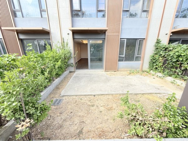 融创澜岸里洋房底复_私家庭院_可办gong接待可直播空房出租