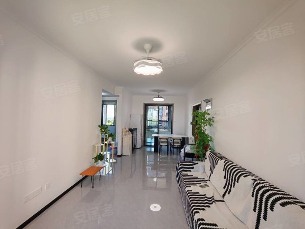 新店雅苑_2房_干净整洁_可短租_可月付_小吃一条街