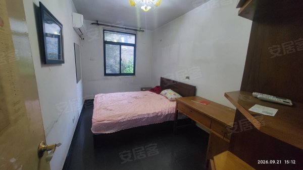 黄金广场_中国科技大学北区宿舍_两室朝南