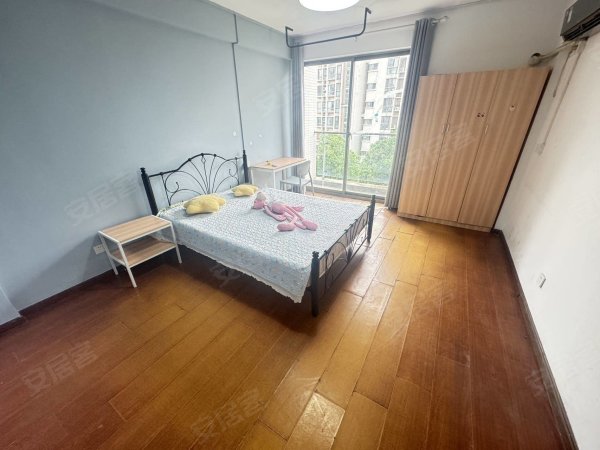 省博物院地铁口，天鹅湖置地广场，合肥体育中心0中借，民用水电