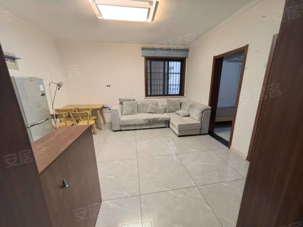文忠苑_自住精装修两居室_中间位置_很安静_急租价优品质住房