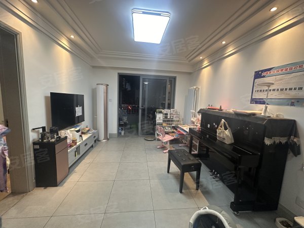 融创城创颐园_3室2厅1卫__电梯房_精装修96平米