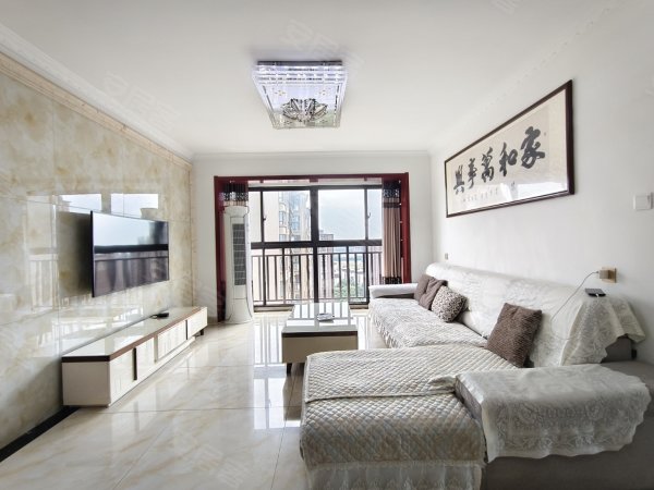 地铁口,佳源边户精装住家三房两卫出租,全屋定制_密码锁
