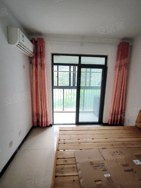 一楼_一楼_新鲜出炉_可办公_做小饭桌_做仓库_住家等近万科