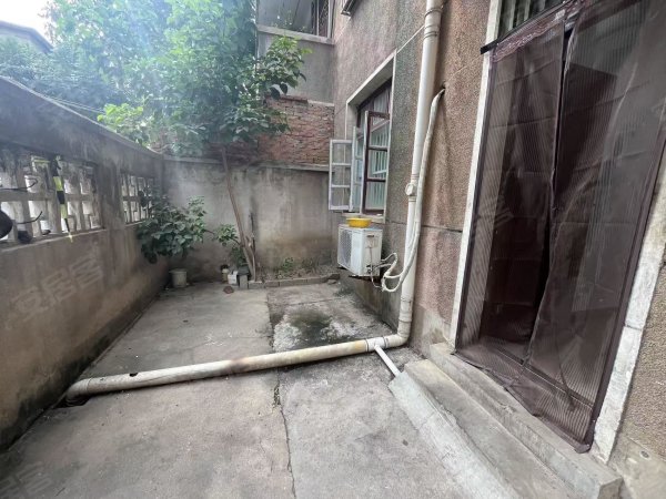 白水坝二村_地铁口_世纪中心旁_一楼带院子_急租_随时可以看