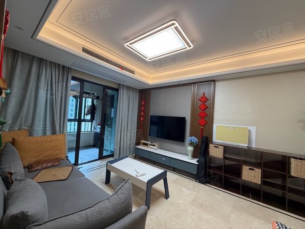 新上_云谷智慧金融城_实图实价_保眞房_精装修自住三室首租