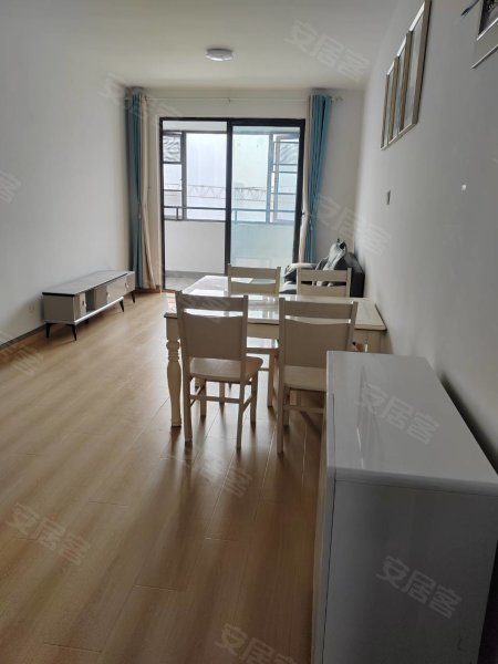丰华苑三室出租，家具家电齐全，环境优美，地段家，看房随时可看