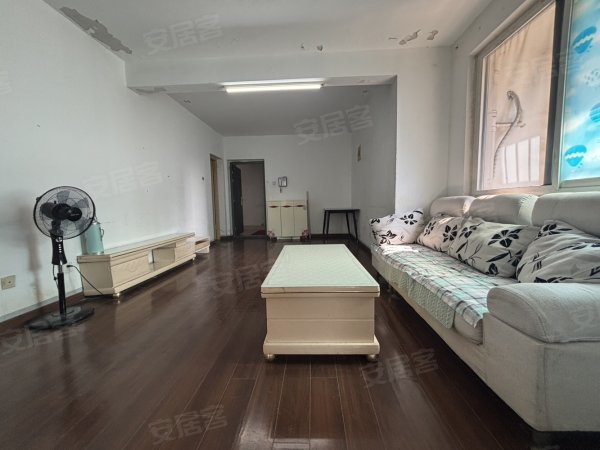 热_滨湖康园两房_拎包入住看房方便_南北头疼位置好_免费停车